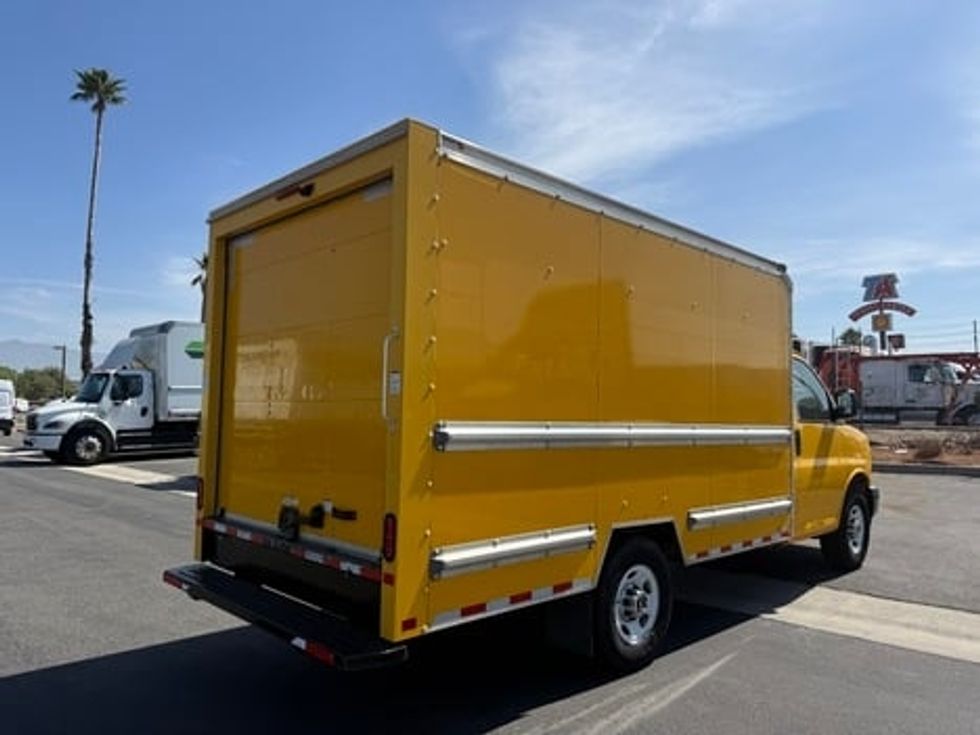 Light Duty Box Truck-Light and Medium Duty Trucks-GMC-2021-Savana G33503-Torrance-CA-101,120\n\t\tmiles-$ 22,000 - Image 4