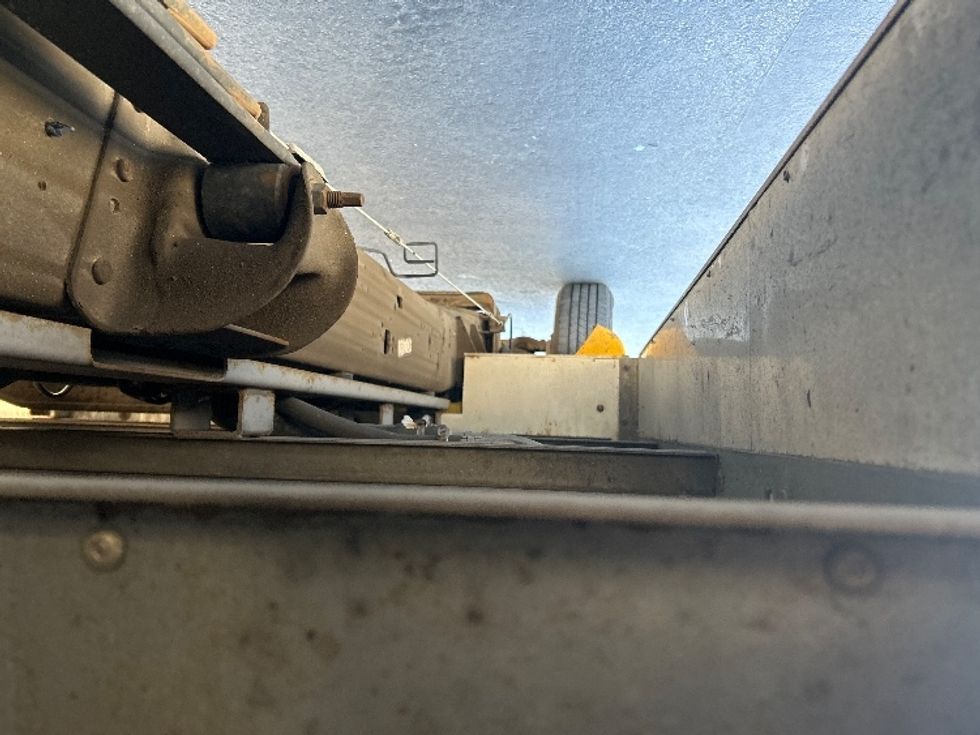Light Duty Box Truck-Light and Medium Duty Trucks-GMC-2021-Savana G33503-Torrance-CA-101,120\n\t\tmiles-$ 22,000 - Image 5