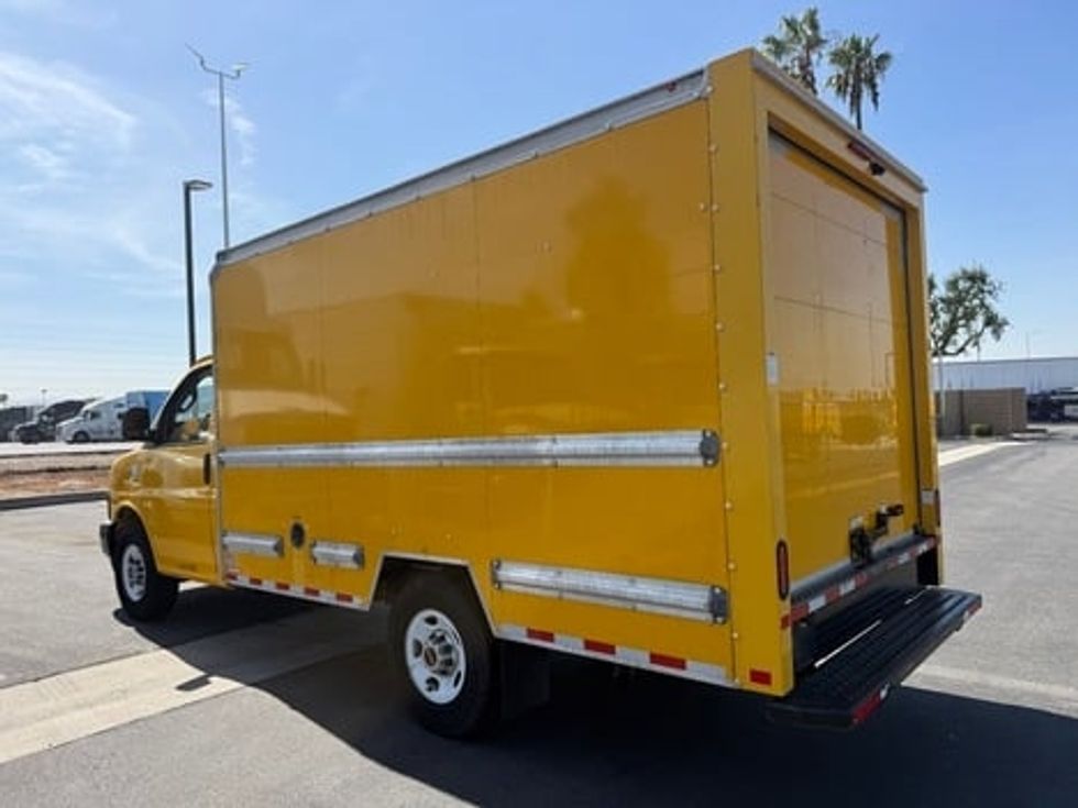 Light Duty Box Truck-Light and Medium Duty Trucks-GMC-2021-Savana G33503-Torrance-CA-101,120\n\t\tmiles-$ 22,000 - Image 7