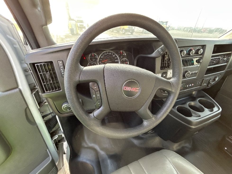 Light Duty Box Truck-Light and Medium Duty Trucks-GMC-2021-Savana G33503-Torrance-CA-101,663\n\t\tmiles-$ 30,000 - Image 18