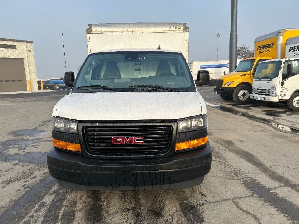 Light Duty Box Truck-Light and Medium Duty Trucks-GMC-2021-Savana G33503-Torrance-CA-101,663\n\t\tmiles-$ 30,000 - Image 2