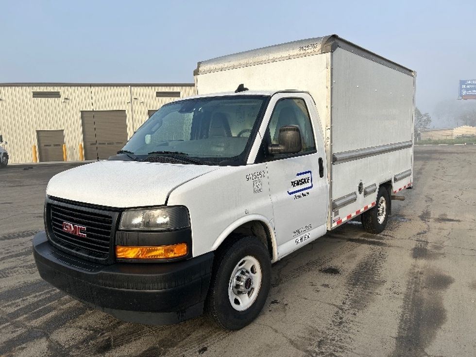 Light Duty Box Truck-Light and Medium Duty Trucks-GMC-2021-Savana G33503-Torrance-CA-101,663\n\t\tmiles-$ 30,000 - Image 3