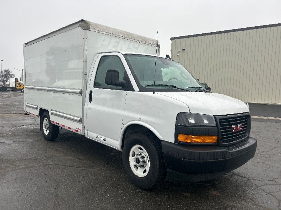 Light Duty Box Truck-Light and Medium Duty Trucks-GMC-2021-Savana G33503-Torrance-CA-103,004\n\t\tmiles-$ 29,750 - Image 1