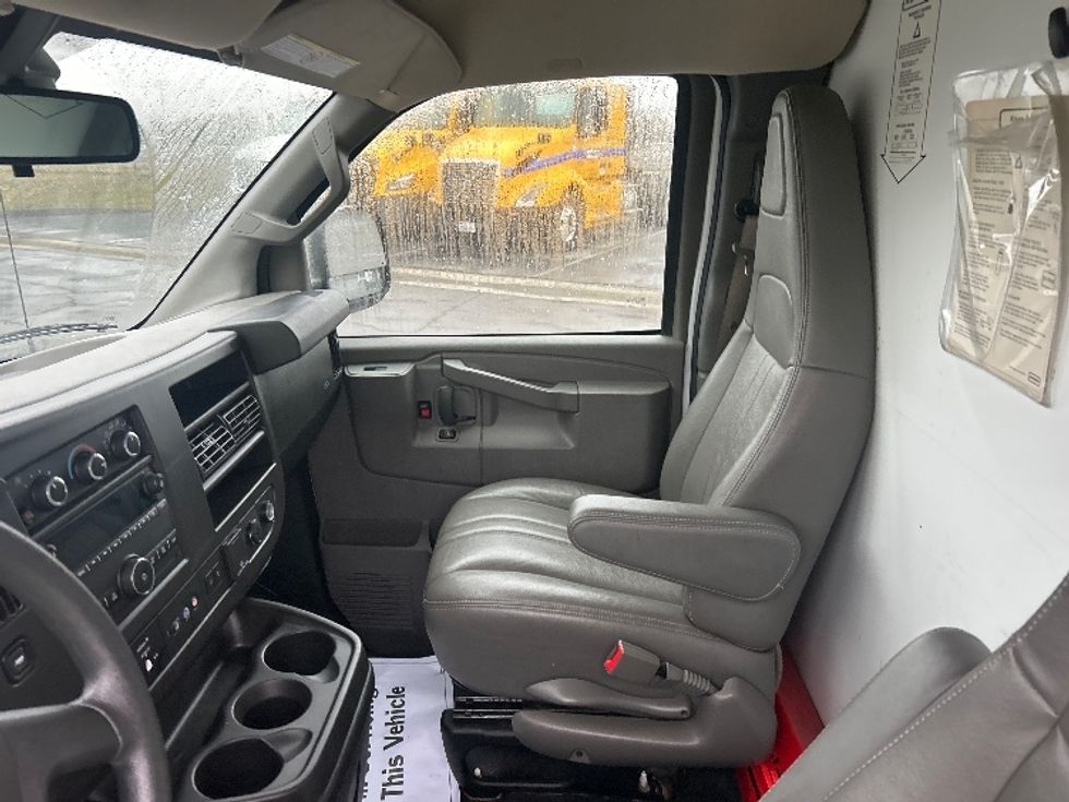 Light Duty Box Truck-Light and Medium Duty Trucks-GMC-2021-Savana G33503-Torrance-CA-103,004\n\t\tmiles-$ 29,750 - Image 19