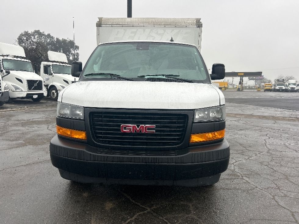 Light Duty Box Truck-Light and Medium Duty Trucks-GMC-2021-Savana G33503-Torrance-CA-103,004\n\t\tmiles-$ 29,750 - Image 2
