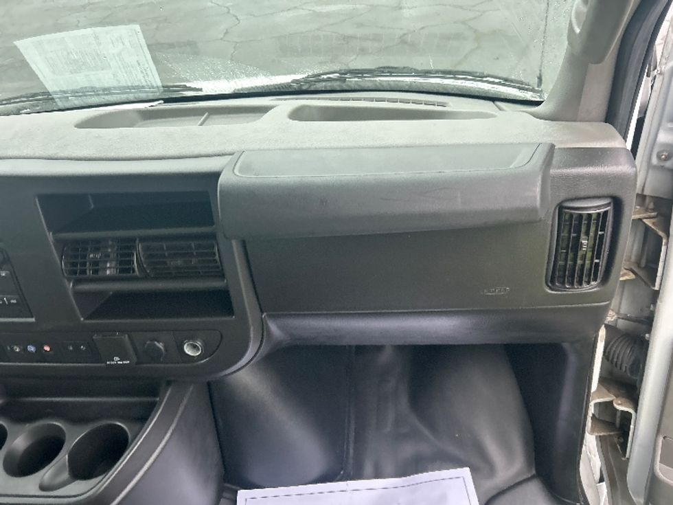 Light Duty Box Truck-Light and Medium Duty Trucks-GMC-2021-Savana G33503-Torrance-CA-103,004\n\t\tmiles-$ 29,750 - Image 21