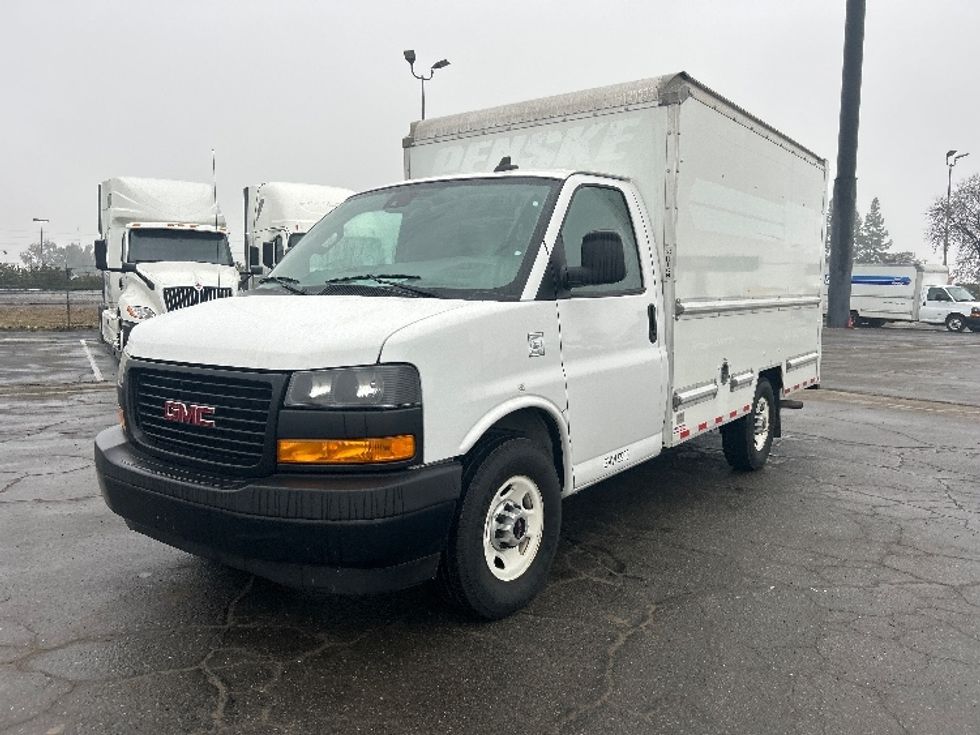 Light Duty Box Truck-Light and Medium Duty Trucks-GMC-2021-Savana G33503-Torrance-CA-103,004\n\t\tmiles-$ 29,750 - Image 3