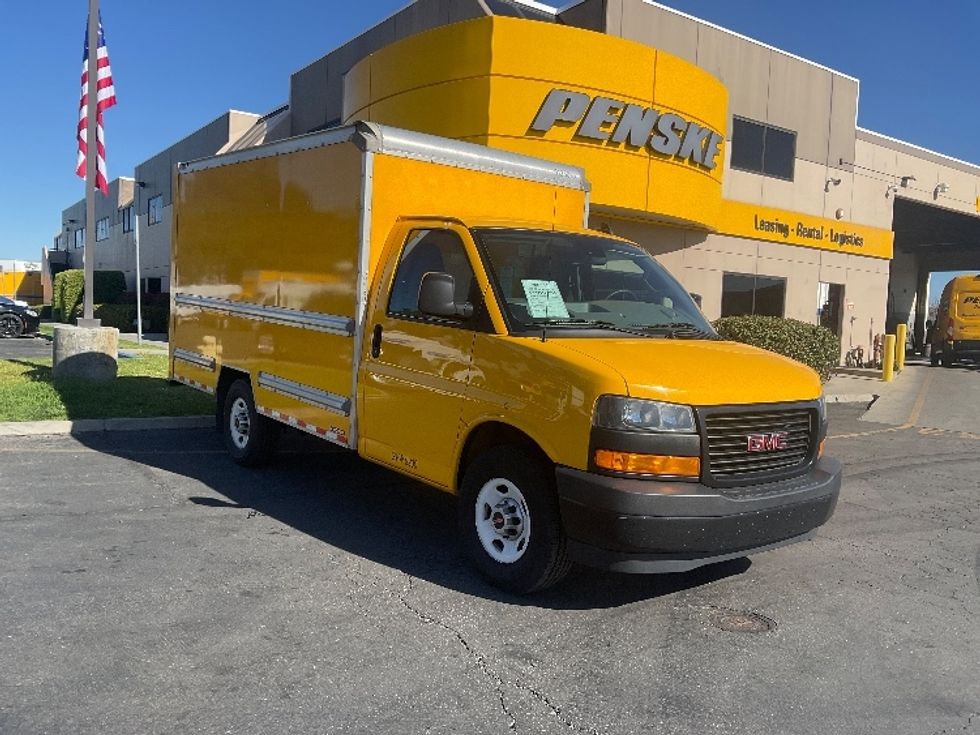 Light Duty Box Truck-Light and Medium Duty Trucks-GMC-2021-Savana G33503-Torrance-CA-105,578\n\t\tmiles-$ 27,000 - Image 1