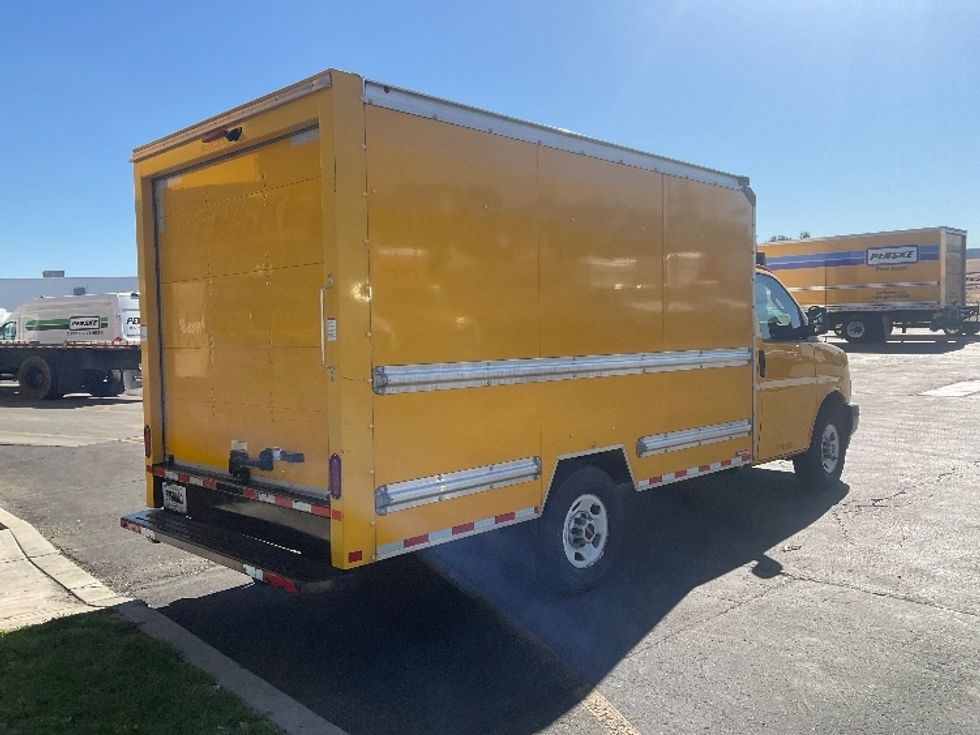 Light Duty Box Truck-Light and Medium Duty Trucks-GMC-2021-Savana G33503-Torrance-CA-105,578\n\t\tmiles-$ 27,000 - Image 13