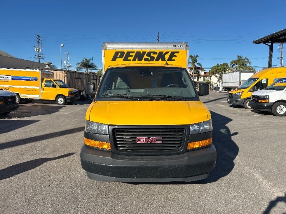 Light Duty Box Truck-Light and Medium Duty Trucks-GMC-2021-Savana G33503-Torrance-CA-106,207\n\t\tmiles-$ 26,750 - Image 2