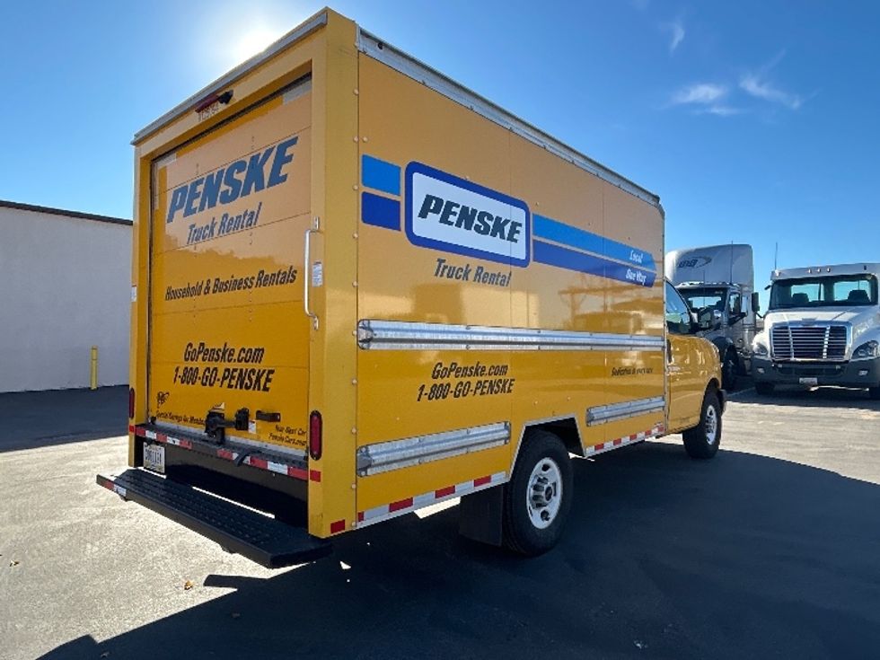 Light Duty Box Truck-Light and Medium Duty Trucks-GMC-2021-Savana G33503-Torrance-CA-109,125\n\t\tmiles-$ 26,500 - Image 13