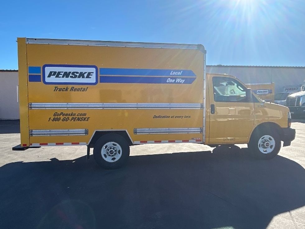 Light Duty Box Truck-Light and Medium Duty Trucks-GMC-2021-Savana G33503-Torrance-CA-109,125\n\t\tmiles-$ 26,500 - Image 15