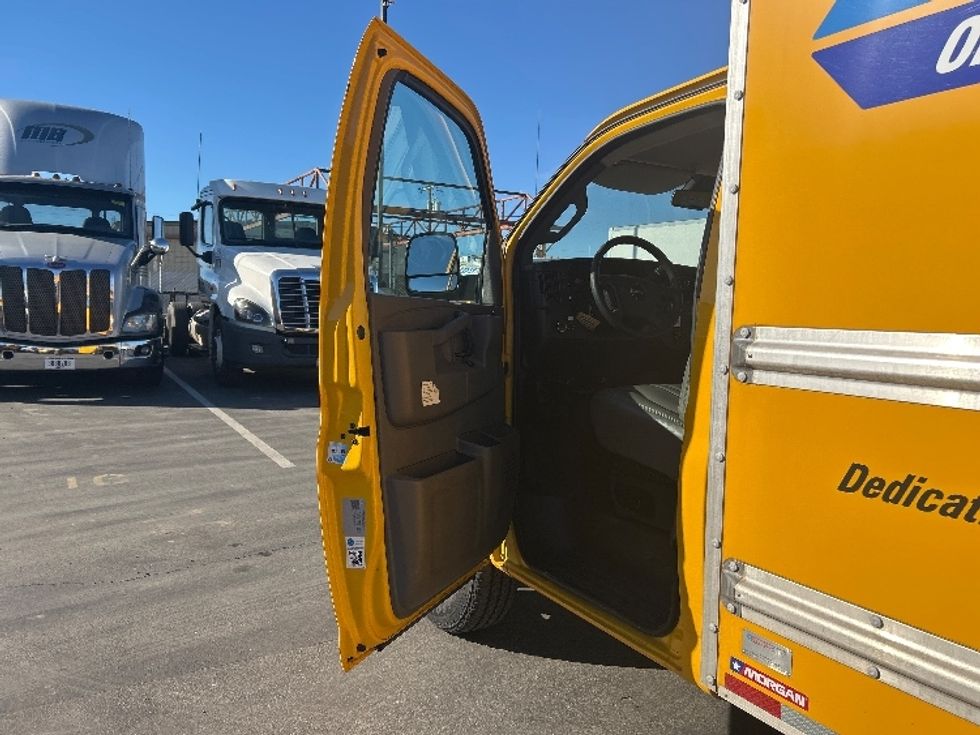 Light Duty Box Truck-Light and Medium Duty Trucks-GMC-2021-Savana G33503-Torrance-CA-109,125\n\t\tmiles-$ 26,500 - Image 16