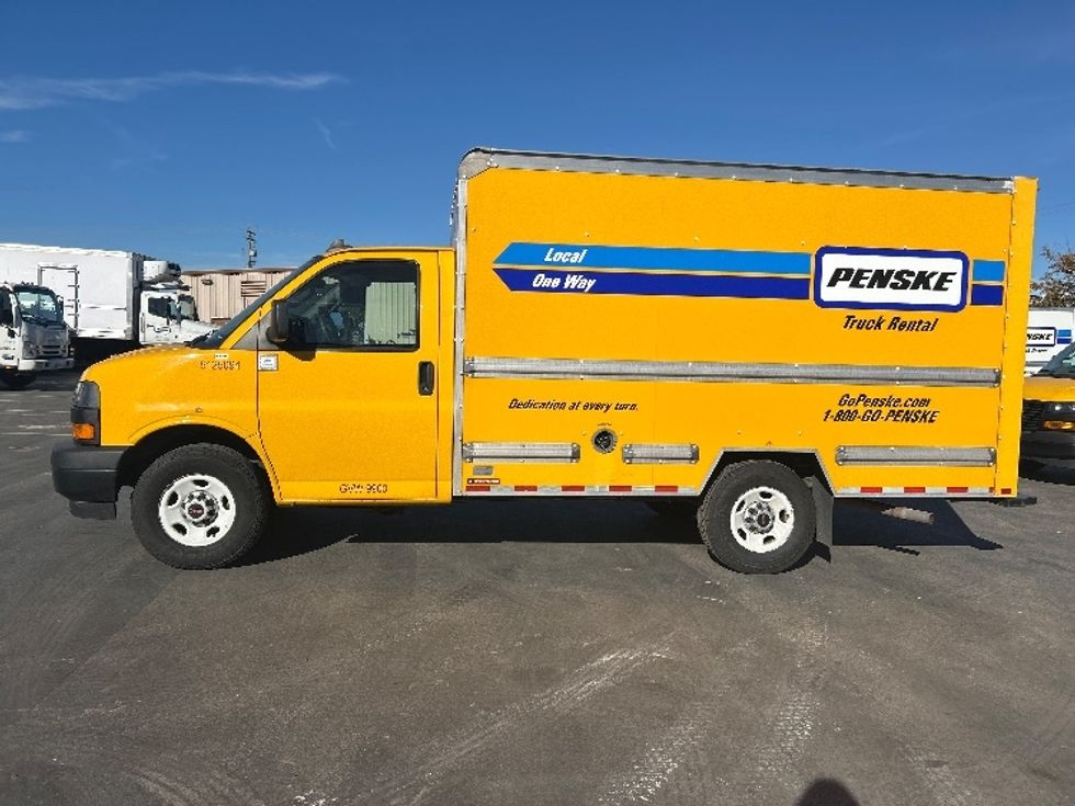 Light Duty Box Truck-Light and Medium Duty Trucks-GMC-2021-Savana G33503-Torrance-CA-109,125\n\t\tmiles-$ 26,500 - Image 4