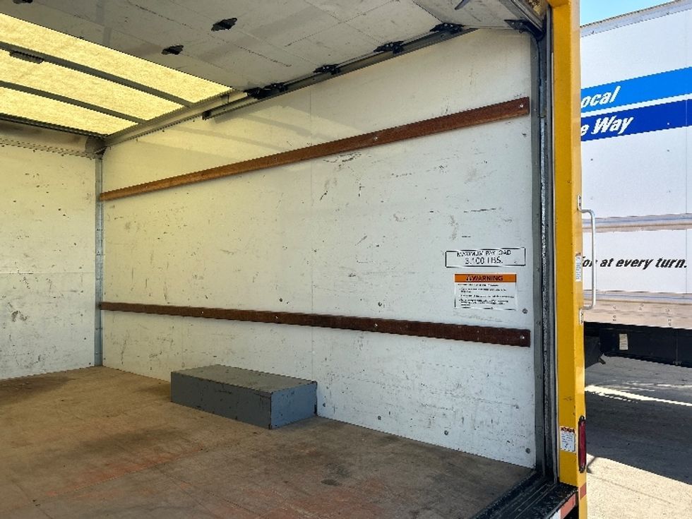 Light Duty Box Truck-Light and Medium Duty Trucks-GMC-2021-Savana G33503-Torrance-CA-110,440\n\t\tmiles-$ 25,500 - Image 11