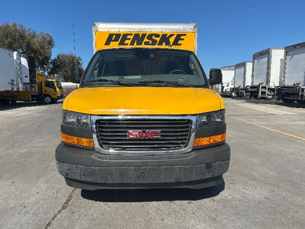 Light Duty Box Truck-Light and Medium Duty Trucks-GMC-2021-Savana G33503-Torrance-CA-110,440\n\t\tmiles-$ 25,500 - Image 2