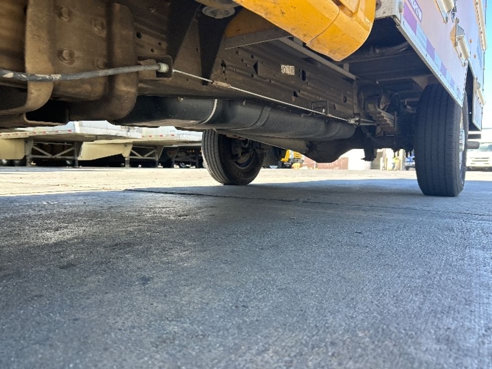 Light Duty Box Truck-Light and Medium Duty Trucks-GMC-2021-Savana G33503-Torrance-CA-110,440\n\t\tmiles-$ 25,500 - Image 5