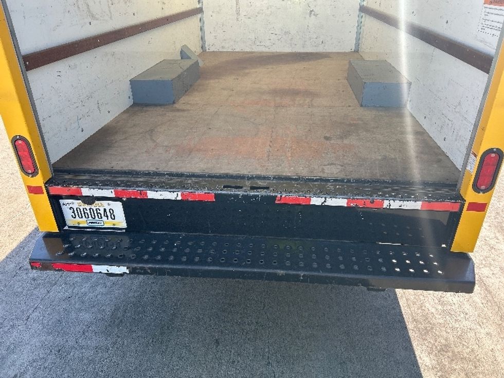 Light Duty Box Truck-Light and Medium Duty Trucks-GMC-2021-Savana G33503-Torrance-CA-110,440\n\t\tmiles-$ 25,500 - Image 9