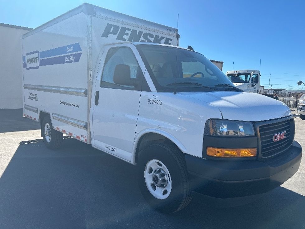 Light Duty Box Truck-Light and Medium Duty Trucks-GMC-2021-Savana G33503-Torrance-CA-114,100\n\t\tmiles-$ 28,500 - Image 1