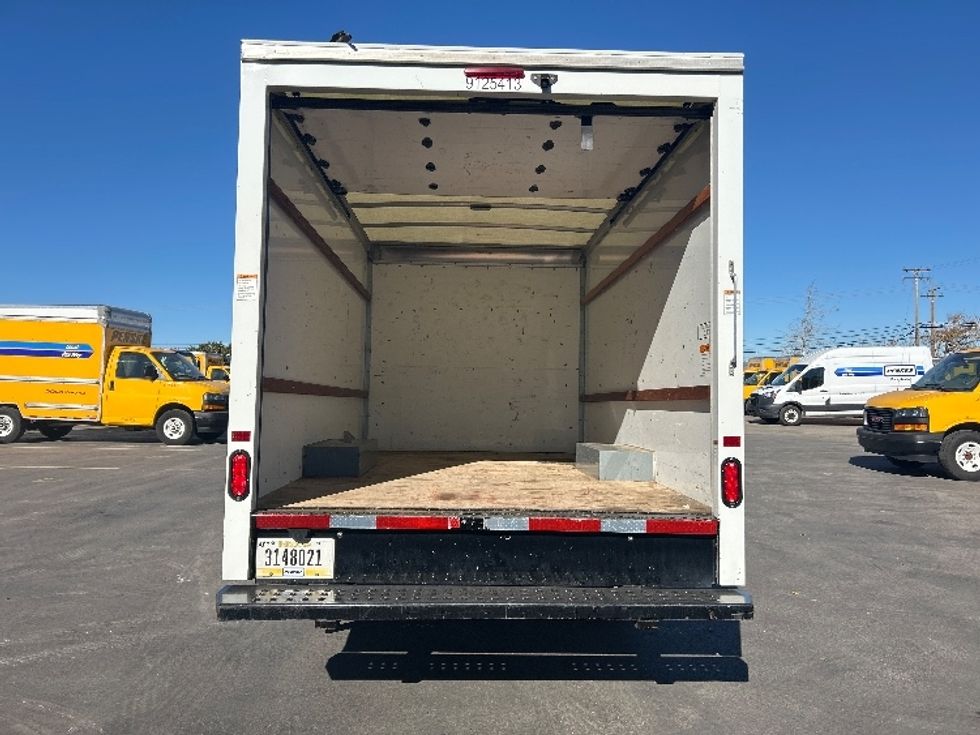 Light Duty Box Truck-Light and Medium Duty Trucks-GMC-2021-Savana G33503-Torrance-CA-114,100\n\t\tmiles-$ 28,500 - Image 9