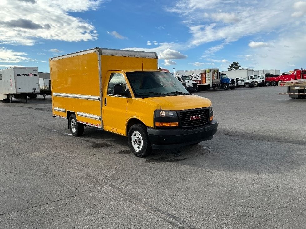 Light Duty Box Truck-Light and Medium Duty Trucks-GMC-2021-Savana G33503-Tulsa-OK-113,544\n\t\tmiles-$ 24,750 - Image 1