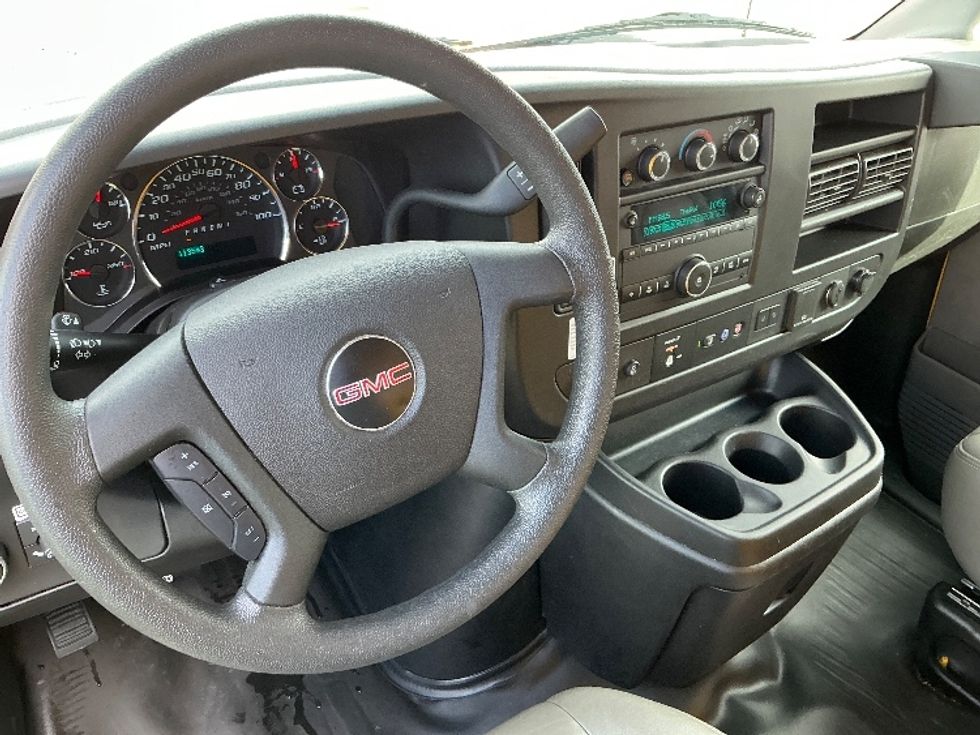 Light Duty Box Truck-Light and Medium Duty Trucks-GMC-2021-Savana G33503-Tulsa-OK-113,544\n\t\tmiles-$ 24,750 - Image 15