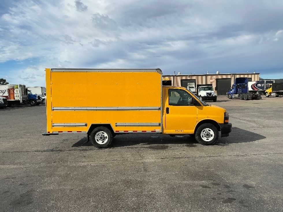 Light Duty Box Truck-Light and Medium Duty Trucks-GMC-2021-Savana G33503-Tulsa-OK-113,544\n\t\tmiles-$ 24,750 - Image 16