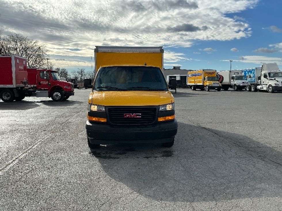 Light Duty Box Truck-Light and Medium Duty Trucks-GMC-2021-Savana G33503-Tulsa-OK-113,544\n\t\tmiles-$ 24,750 - Image 2