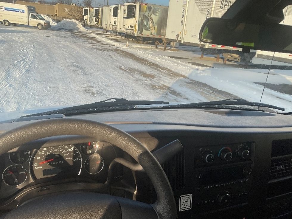 Light Duty Box Truck-Light and Medium Duty Trucks-GMC-2021-Savana G33503-Warren-MI-113,793\n\t\tmiles-$ 27,000 - Image 18