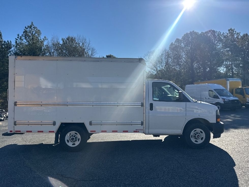 Light Duty Box Truck-Light and Medium Duty Trucks-GMC-2021-Savana G33503-West Columbia-SC-107,284\n\t\tmiles-$ 29,750 - Image 15