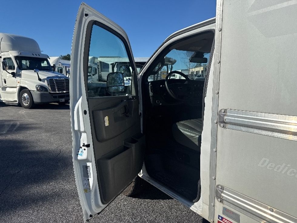 Light Duty Box Truck-Light and Medium Duty Trucks-GMC-2021-Savana G33503-West Columbia-SC-107,284\n\t\tmiles-$ 29,750 - Image 16