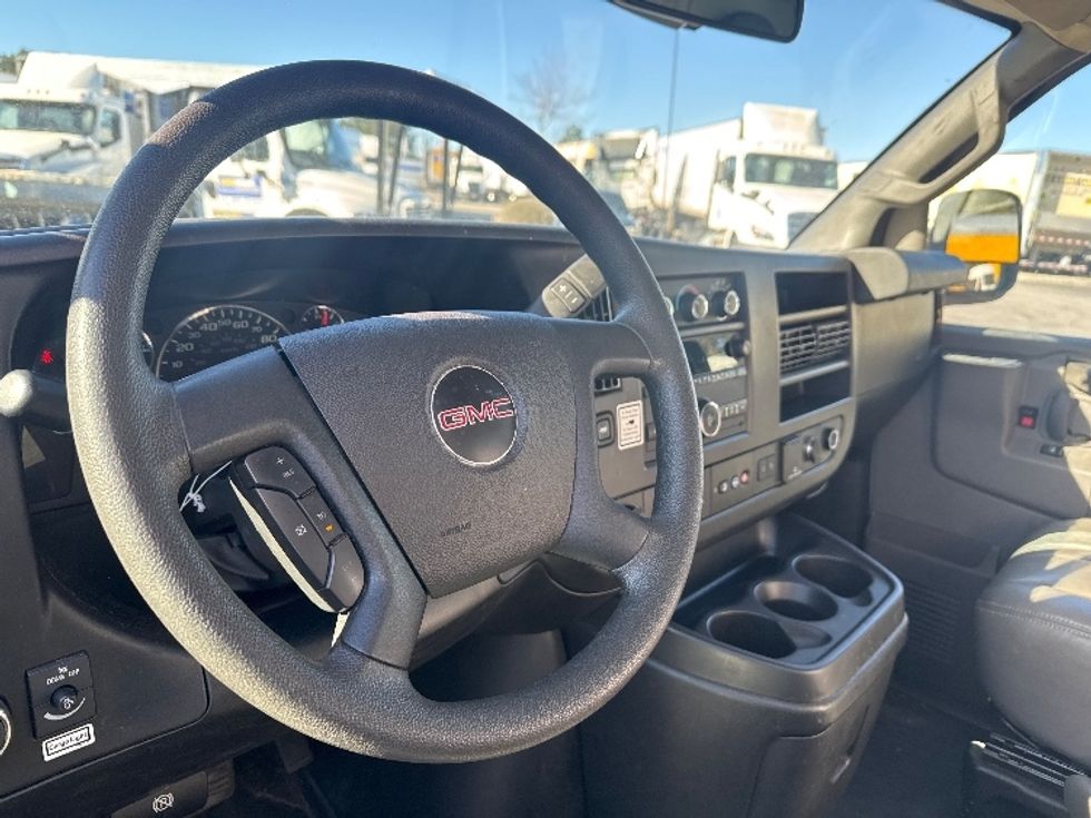 Light Duty Box Truck-Light and Medium Duty Trucks-GMC-2021-Savana G33503-West Columbia-SC-107,284\n\t\tmiles-$ 29,750 - Image 17