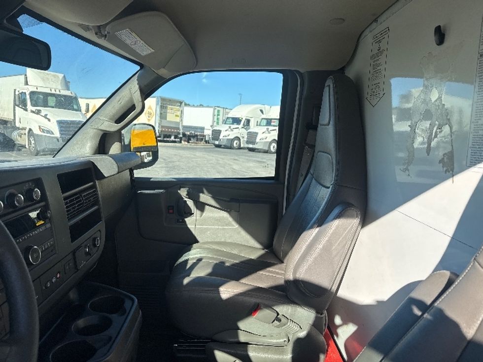 Light Duty Box Truck-Light and Medium Duty Trucks-GMC-2021-Savana G33503-West Columbia-SC-107,284\n\t\tmiles-$ 29,750 - Image 19
