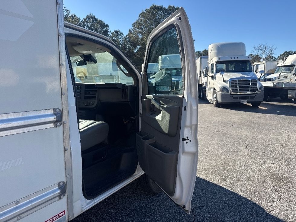 Light Duty Box Truck-Light and Medium Duty Trucks-GMC-2021-Savana G33503-West Columbia-SC-107,284\n\t\tmiles-$ 29,750 - Image 20