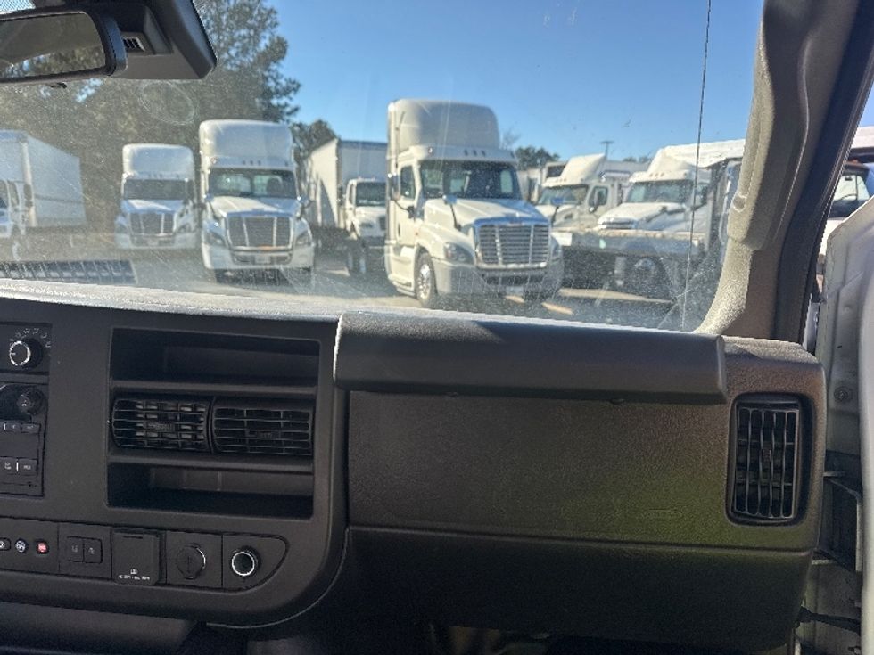 Light Duty Box Truck-Light and Medium Duty Trucks-GMC-2021-Savana G33503-West Columbia-SC-107,284\n\t\tmiles-$ 29,750 - Image 21