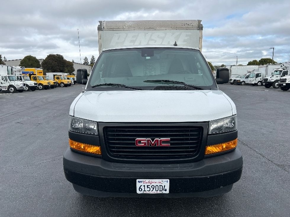 Light Duty Box Truck-Light and Medium Duty Trucks-GMC-2021-Savana G33503-West Sacramento-CA-100,908\n\t\tmiles-$ 30,500 - Image 2