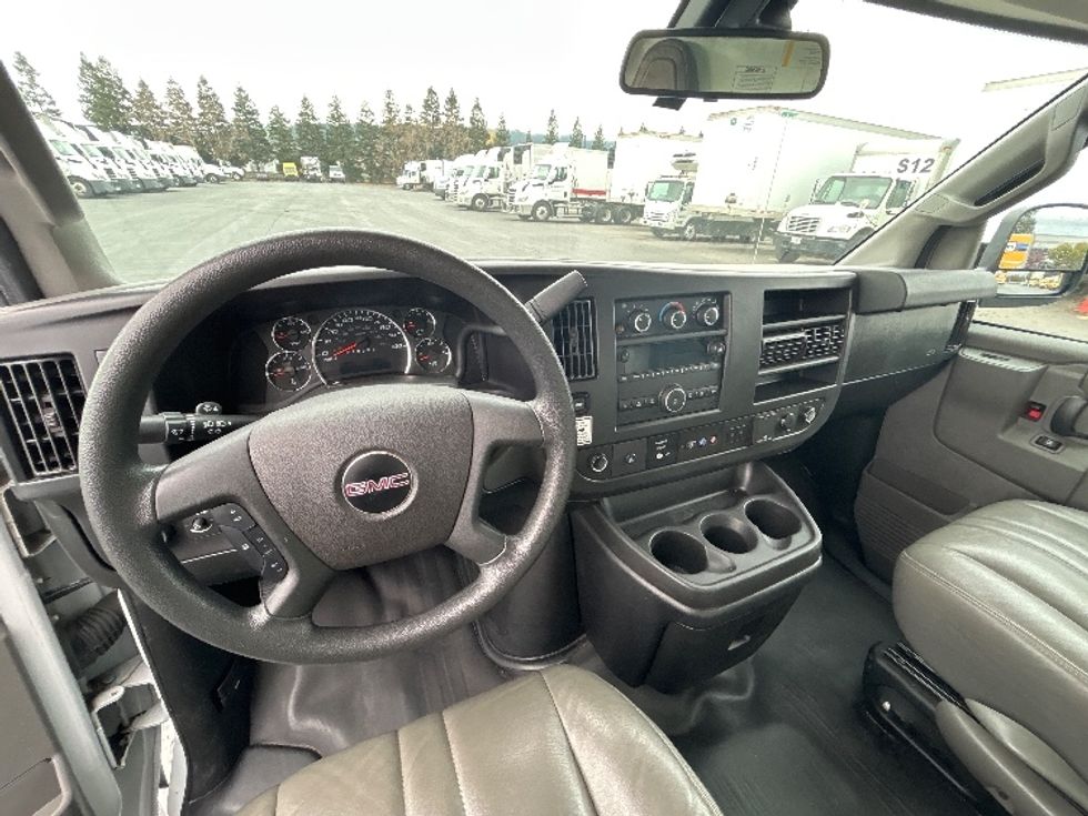 Light Duty Box Truck-Light and Medium Duty Trucks-GMC-2021-Savana G33503-West Sacramento-CA-100,908\n\t\tmiles-$ 30,500 - Image 18