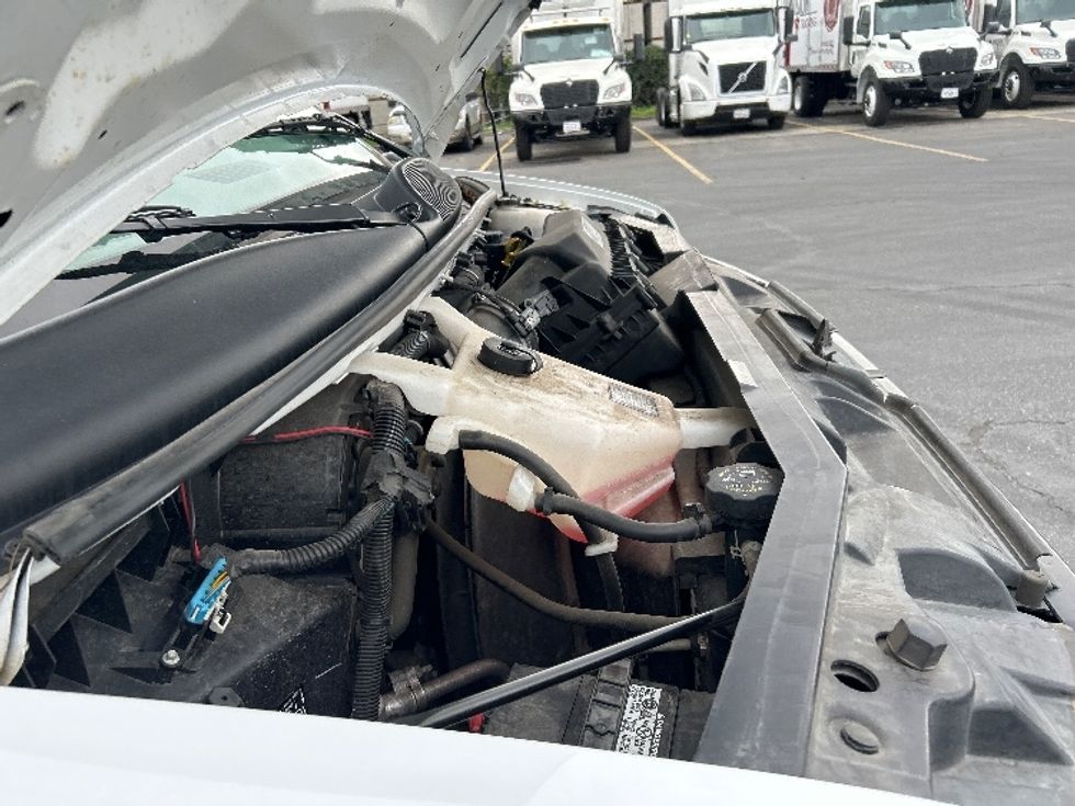 Light Duty Box Truck-Light and Medium Duty Trucks-GMC-2021-Savana G33503-West Sacramento-CA-100,908\n\t\tmiles-$ 30,500 - Image 23