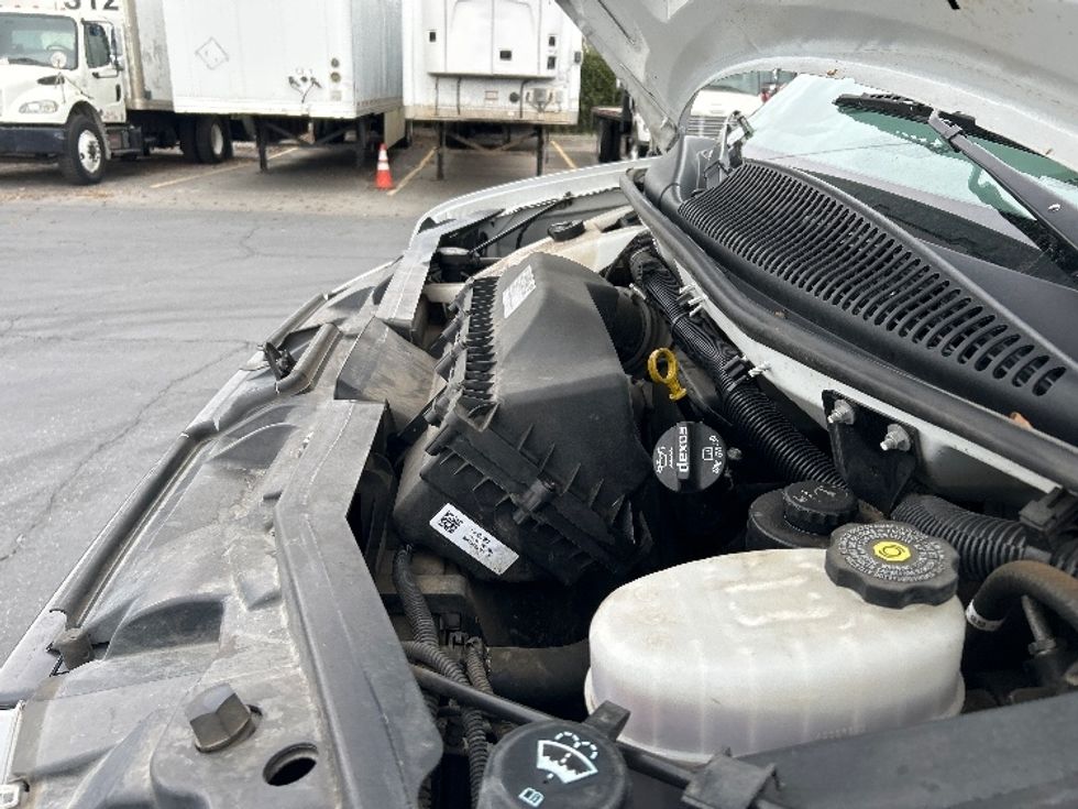 Light Duty Box Truck-Light and Medium Duty Trucks-GMC-2021-Savana G33503-West Sacramento-CA-100,908\n\t\tmiles-$ 30,500 - Image 24