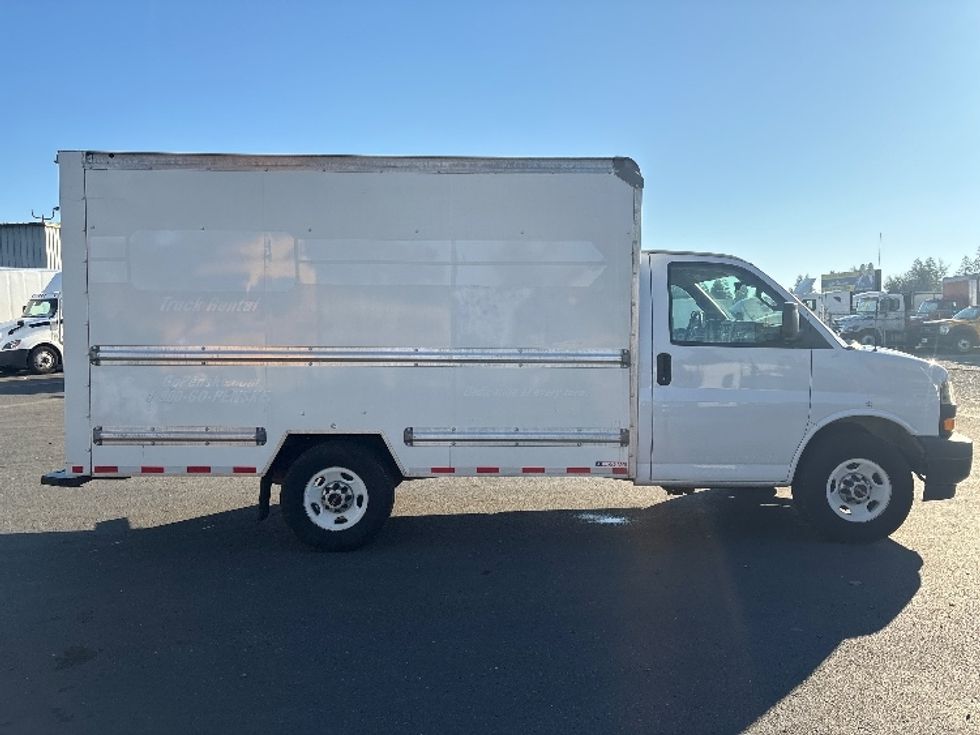 Light Duty Box Truck-Light and Medium Duty Trucks-GMC-2021-Savana G33503-West Sacramento-CA-102,853\n\t\tmiles-$ 29,750 - Image 14