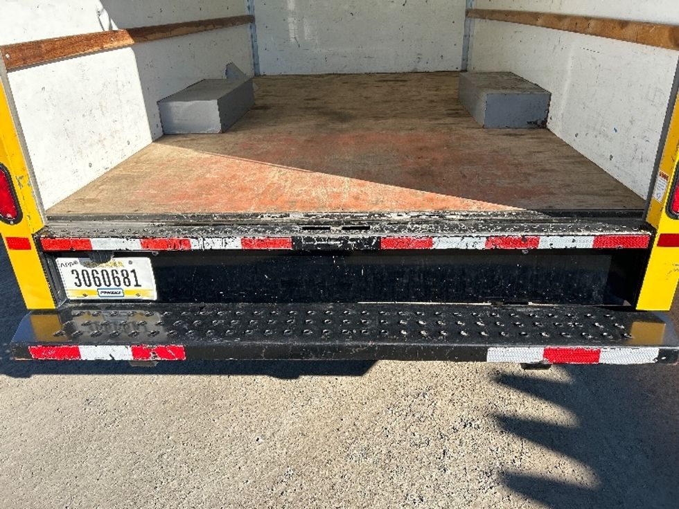 Light Duty Box Truck-Light and Medium Duty Trucks-GMC-2021-Savana G33503-West Sacramento-CA-105,780\n\t\tmiles-$ 27,000 - Image 10