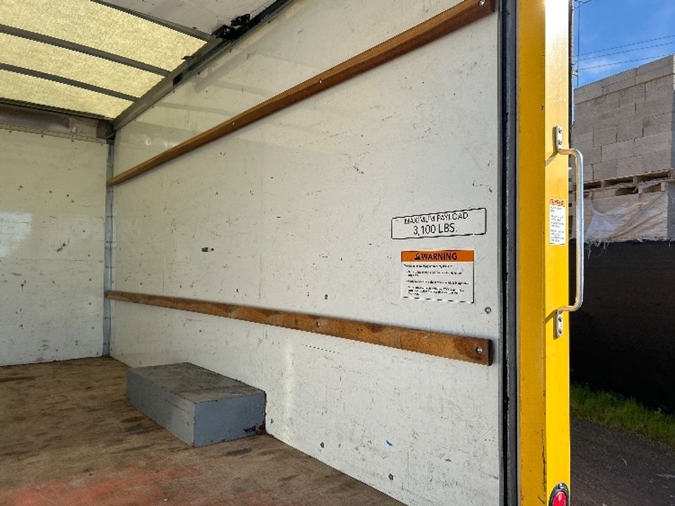 Light Duty Box Truck-Light and Medium Duty Trucks-GMC-2021-Savana G33503-West Sacramento-CA-105,780\n\t\tmiles-$ 27,000 - Image 12