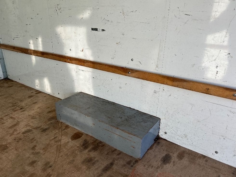 Light Duty Box Truck-Light and Medium Duty Trucks-GMC-2021-Savana G33503-West Sacramento-CA-105,780\n\t\tmiles-$ 27,000 - Image 26