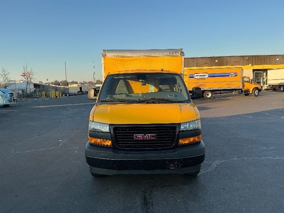 Light Duty Box Truck-Light and Medium Duty Trucks-GMC-2021-Savana G33503-West Sacramento-CA-113,006\n\t\tmiles-$ 26,000 - Image 2