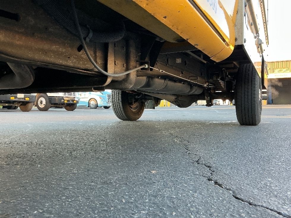 Light Duty Box Truck-Light and Medium Duty Trucks-GMC-2021-Savana G33503-West Sacramento-CA-113,006\n\t\tmiles-$ 26,000 - Image 5