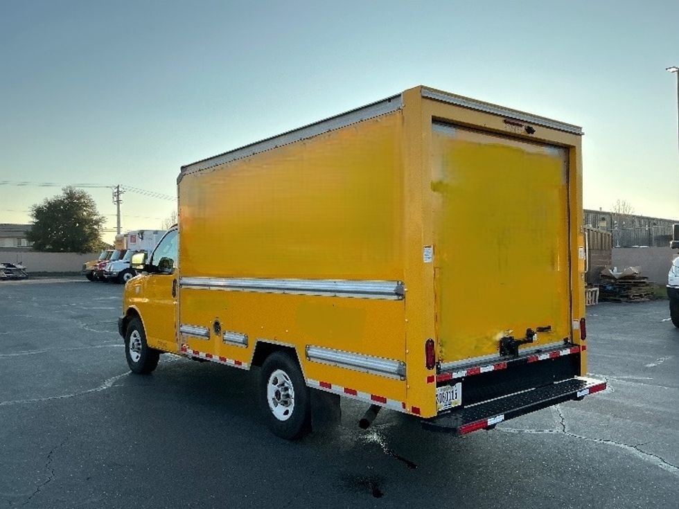 Light Duty Box Truck-Light and Medium Duty Trucks-GMC-2021-Savana G33503-West Sacramento-CA-113,006\n\t\tmiles-$ 26,000 - Image 6