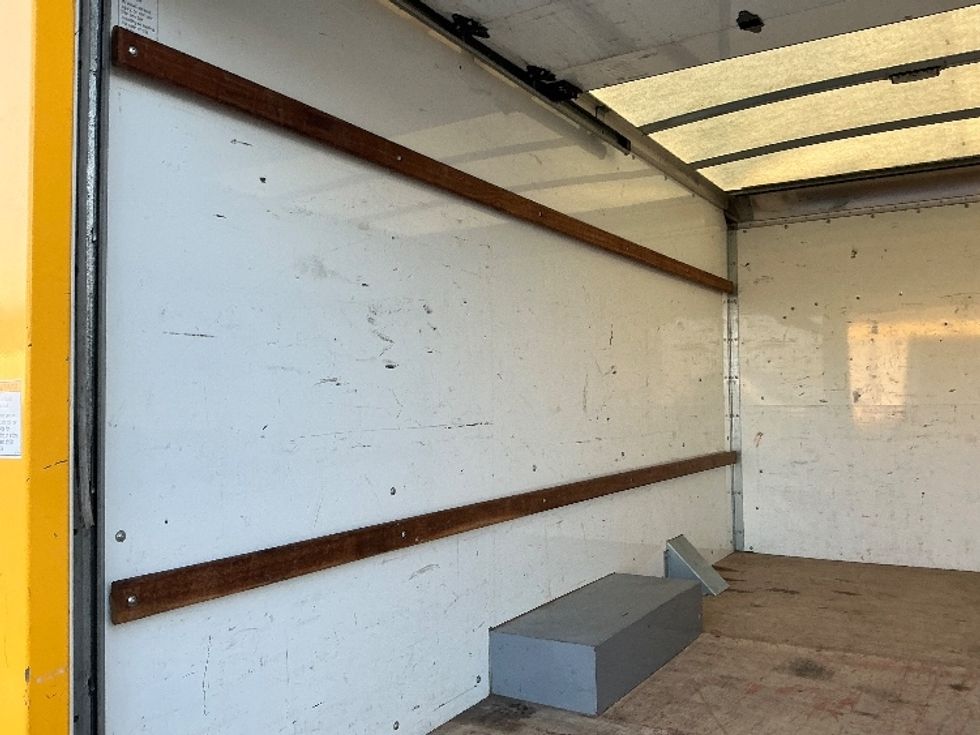 Light Duty Box Truck-Light and Medium Duty Trucks-GMC-2021-Savana G33503-West Sacramento-CA-113,006\n\t\tmiles-$ 26,000 - Image 11