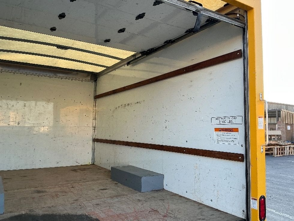 Light Duty Box Truck-Light and Medium Duty Trucks-GMC-2021-Savana G33503-West Sacramento-CA-113,006\n\t\tmiles-$ 26,000 - Image 12