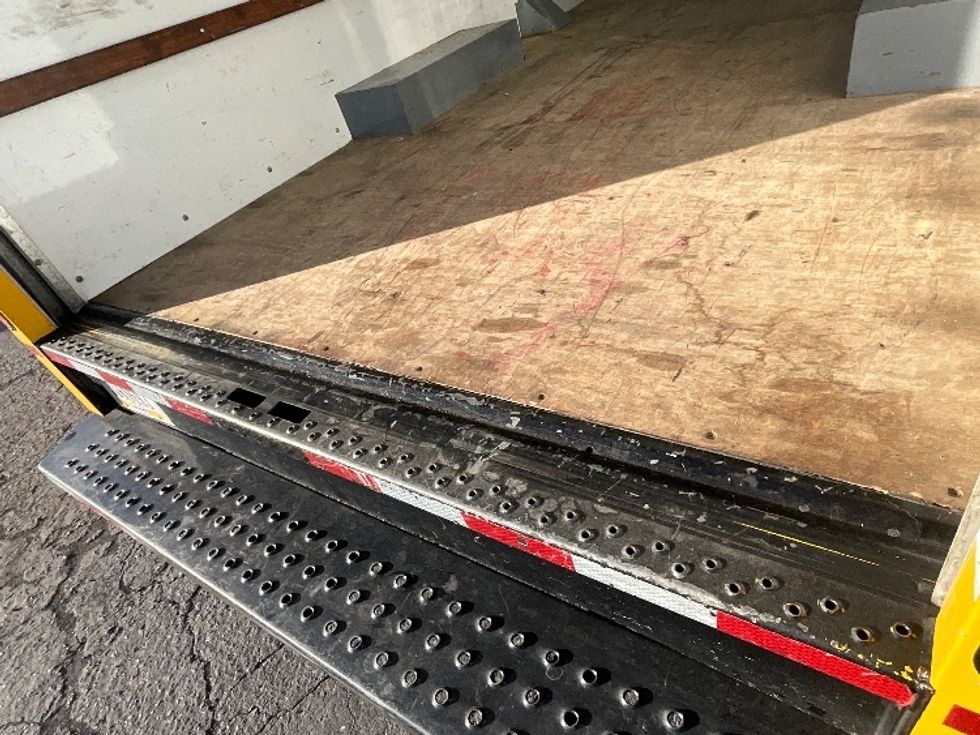 Light Duty Box Truck-Light and Medium Duty Trucks-GMC-2021-Savana G33503-West Valley City-UT-101,289\n\t\tmiles-$ 27,750 - Image 10