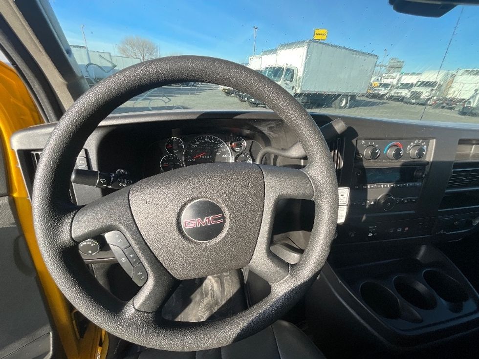 Light Duty Box Truck-Light and Medium Duty Trucks-GMC-2021-Savana G33503-West Valley City-UT-101,289\n\t\tmiles-$ 27,750 - Image 18